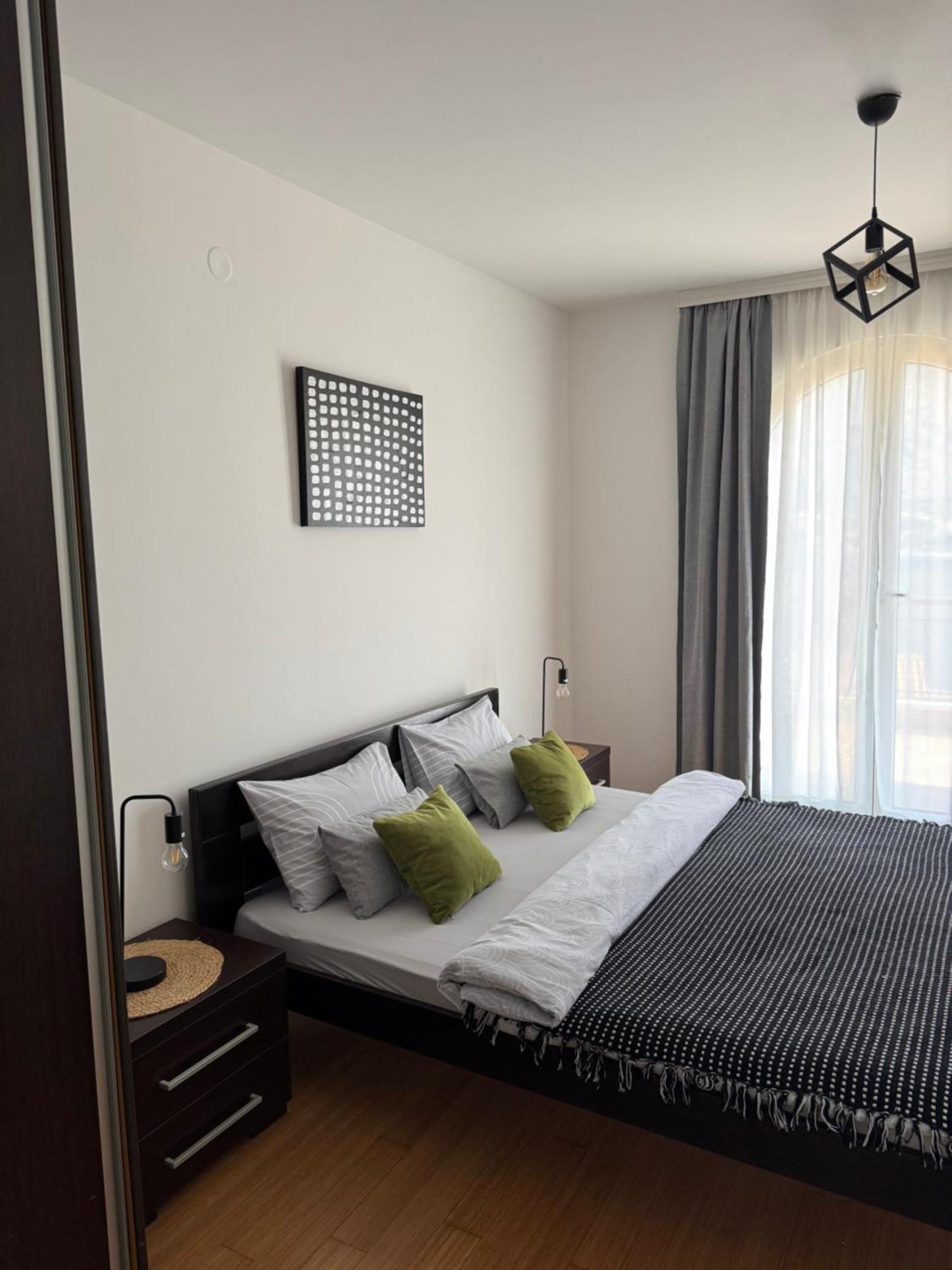 J&M Apartment コトル エクステリア 写真