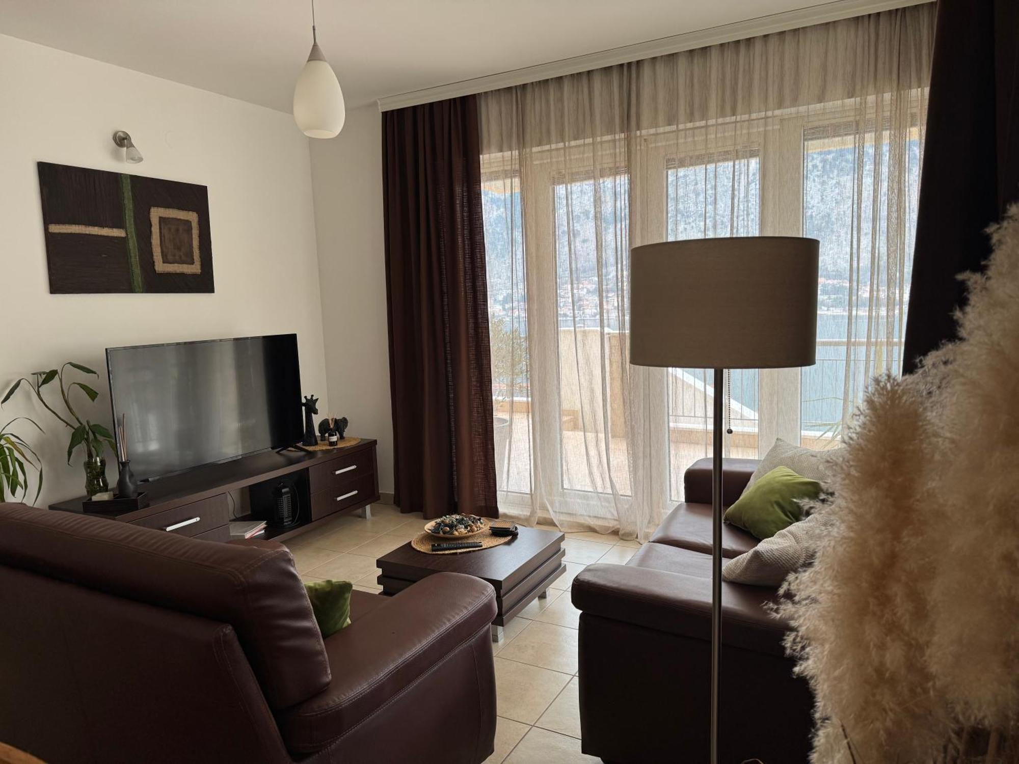 J&M Apartment コトル エクステリア 写真